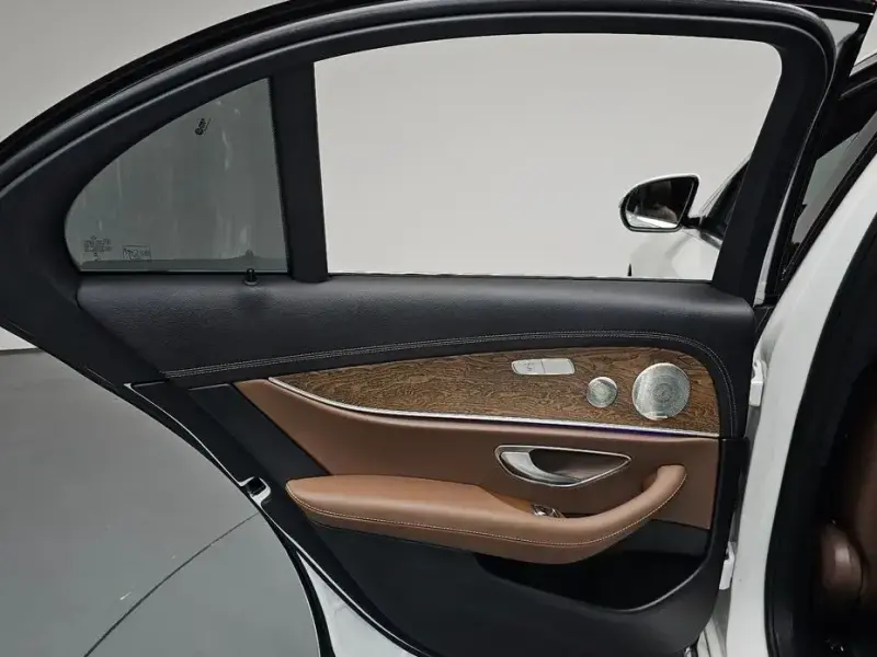 2023 Mercedes-Benz E-Класс с пробегом 112 161 км
