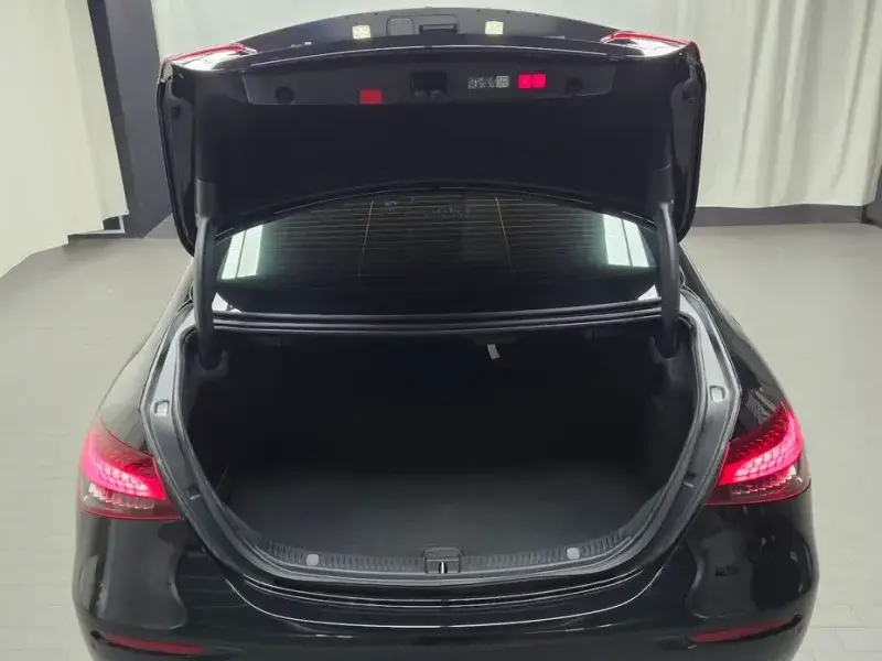 2023 Mercedes-Benz E-Класс с пробегом 102 988 км