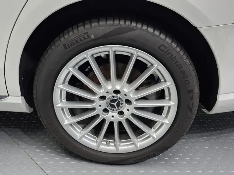2023 Mercedes-Benz E-Класс с пробегом 26 889 км