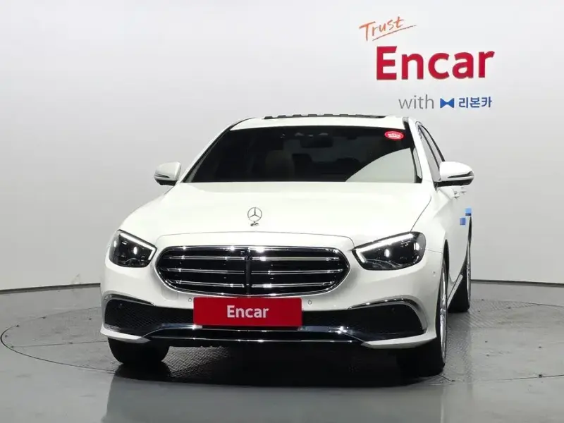 2022 Mercedes-Benz E-Класс с пробегом 24 547 км