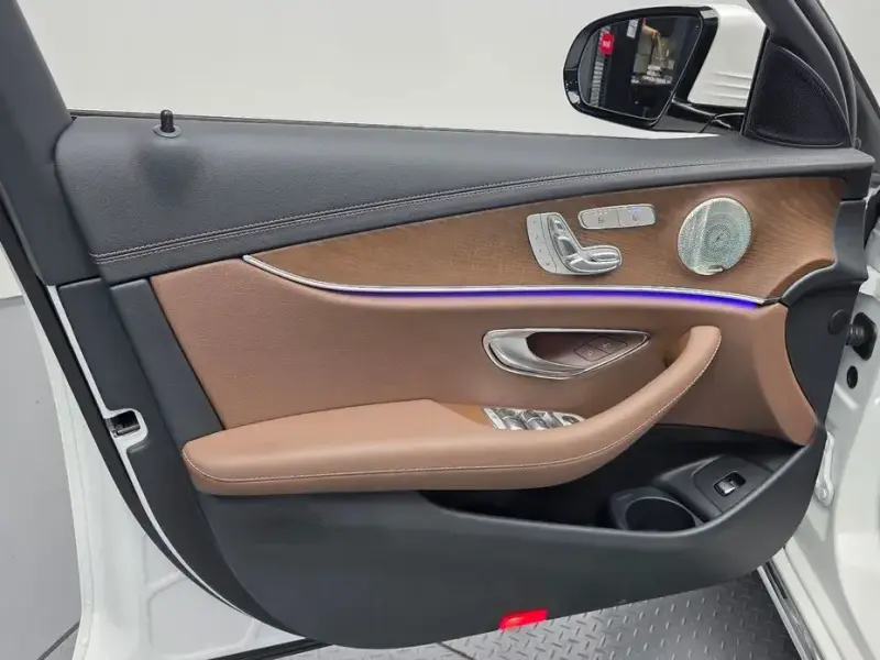 2023 Mercedes-Benz E-Класс с пробегом 26 889 км