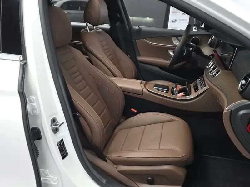 2022 Mercedes-Benz E-Класс с пробегом 24 547 км