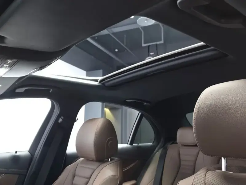 2022 Mercedes-Benz E-Класс с пробегом 24 547 км
