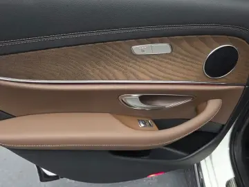 2022 Mercedes-Benz E-Класс с пробегом 24 547 км