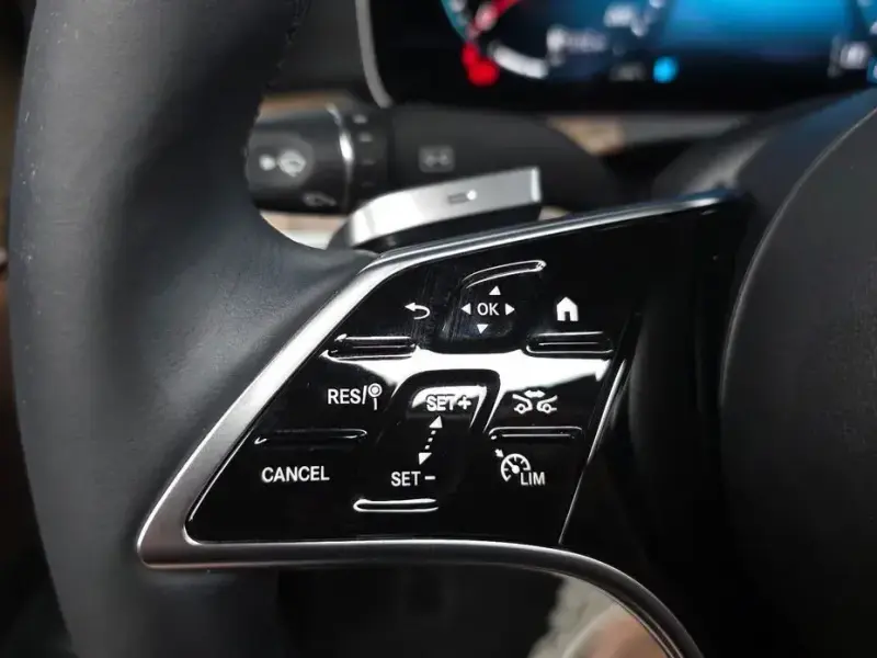 2022 Mercedes-Benz E-Класс с пробегом 24 547 км