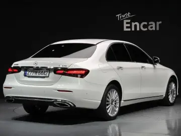 2022 Mercedes-Benz E-Класс с пробегом 85 667 км