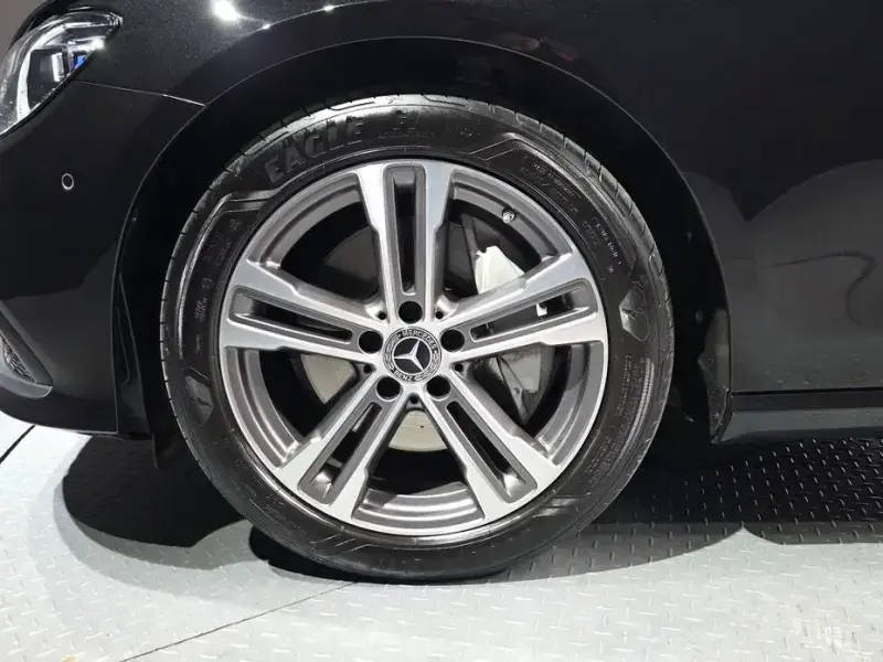 2022 Mercedes-Benz E-Класс с пробегом 48 949 км