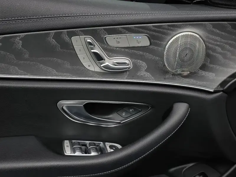 2022 Mercedes-Benz E-Класс с пробегом 48 949 км