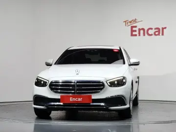 2022 Mercedes-Benz E-Класс с пробегом 111 485 км