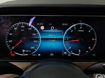 2022 Mercedes-Benz E-Класс с пробегом 111 485 км