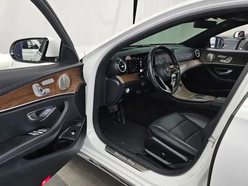 2022 Mercedes-Benz E-Класс с пробегом 111 485 км