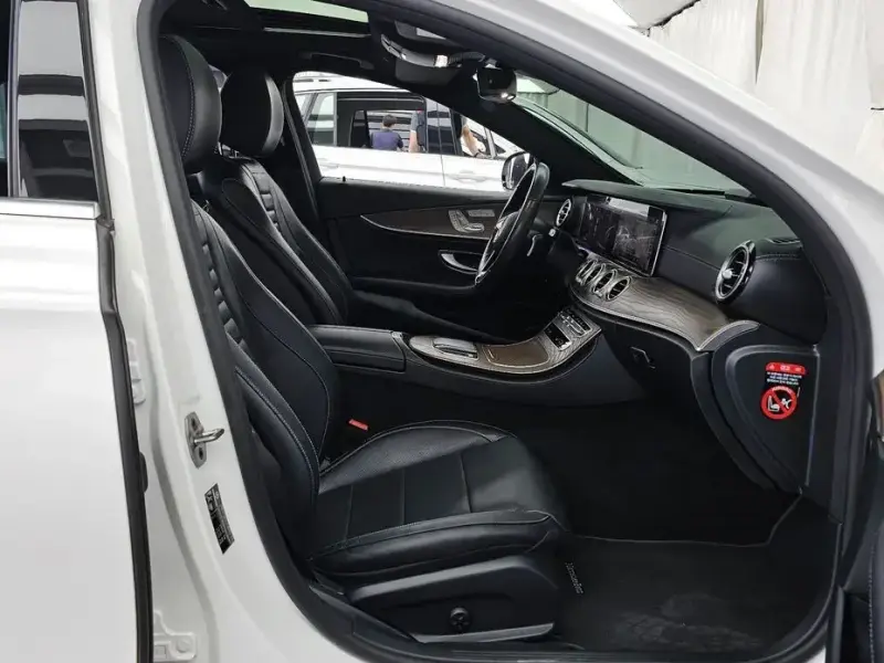 2022 Mercedes-Benz E-Класс с пробегом 111 485 км