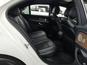 2022 Mercedes-Benz E-Класс с пробегом 111 485 км