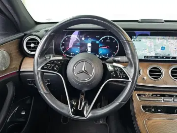 2022 Mercedes-Benz E-Класс с пробегом 111 485 км