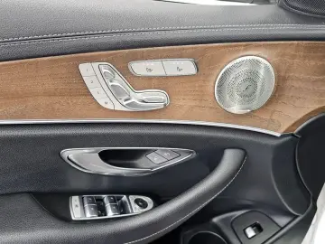 2022 Mercedes-Benz E-Класс с пробегом 111 485 км