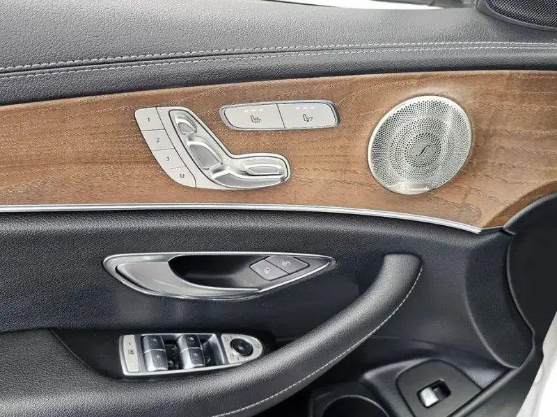 2022 Mercedes-Benz E-Класс с пробегом 111 485 км