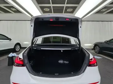 2022 Mercedes-Benz E-Класс с пробегом 111 485 км