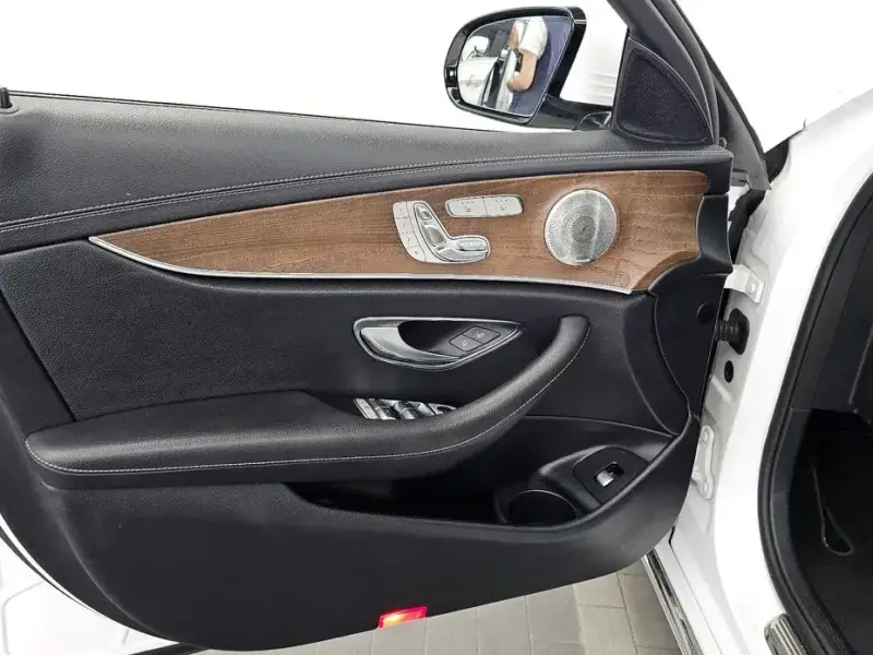 2022 Mercedes-Benz E-Класс с пробегом 111 485 км