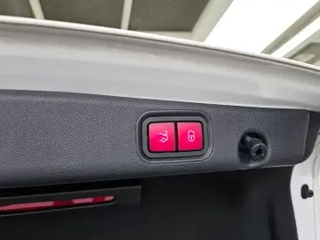 2022 Mercedes-Benz E-Класс с пробегом 111 485 км
