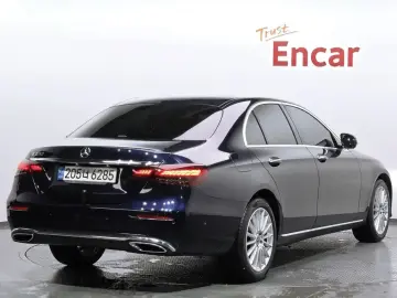 2022 Mercedes-Benz E-Класс с пробегом 52 975 км