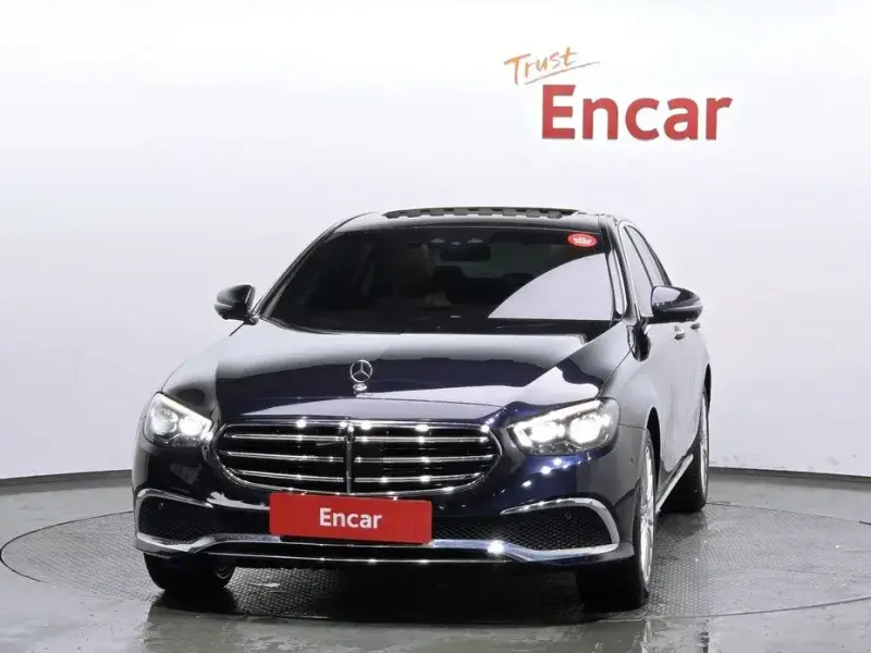 2022 Mercedes-Benz E-Класс с пробегом 52 975 км
