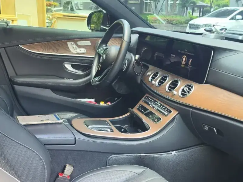 2022 Mercedes-Benz E-Класс с пробегом 36 200 км