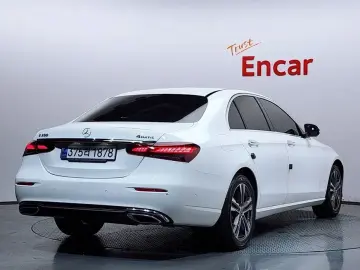 2022 Mercedes-Benz E-Класс с пробегом 23 586 км