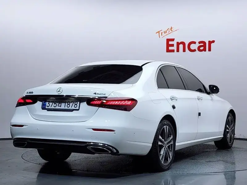 2022 Mercedes-Benz E-Класс с пробегом 23 586 км