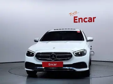 2022 Mercedes-Benz E-Класс с пробегом 23 586 км