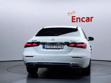 2022 Mercedes-Benz E-Класс с пробегом 23 586 км