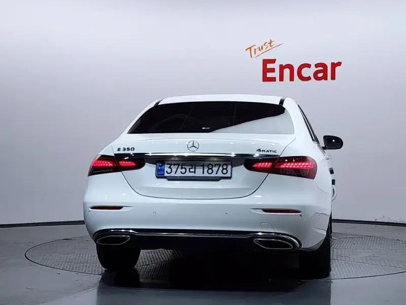 2022 Mercedes-Benz E-Класс с пробегом 23 586 км