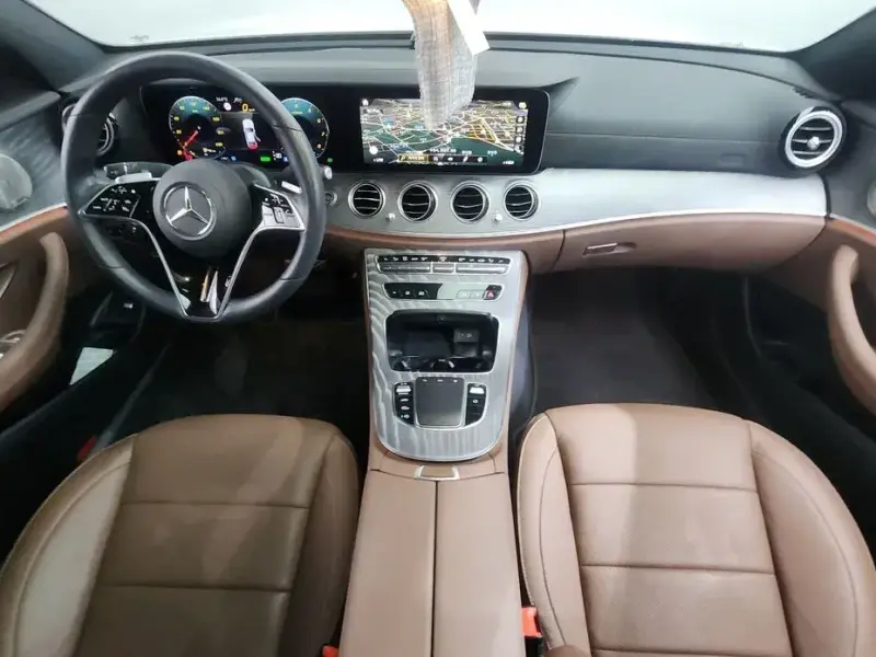 2022 Mercedes-Benz E-Класс с пробегом 23 586 км