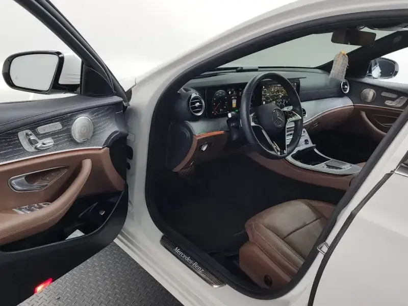 2022 Mercedes-Benz E-Класс с пробегом 23 586 км