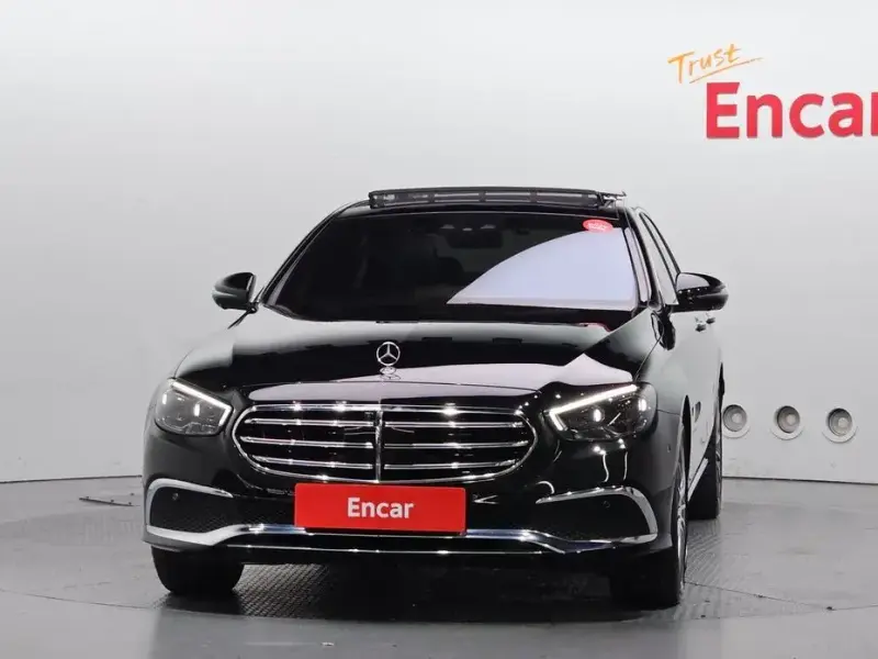 2023 Mercedes-Benz E-Класс с пробегом 14 790 км