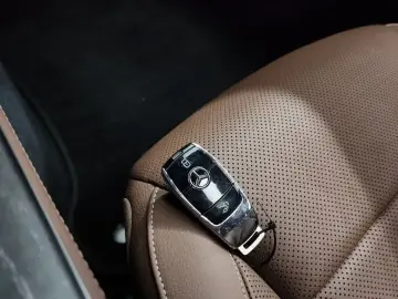 2022 Mercedes-Benz E-Класс с пробегом 23 586 км