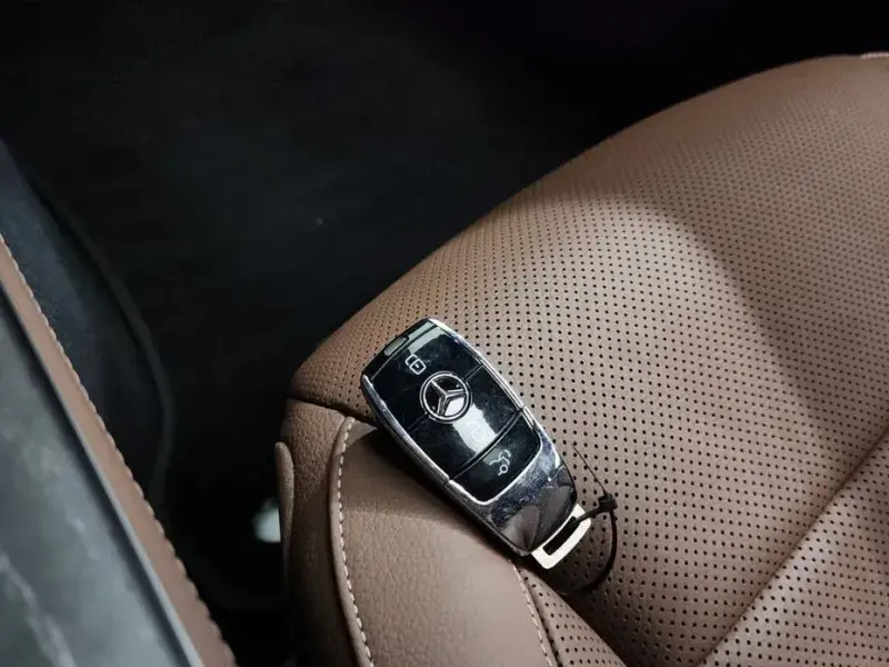 2022 Mercedes-Benz E-Класс с пробегом 23 586 км