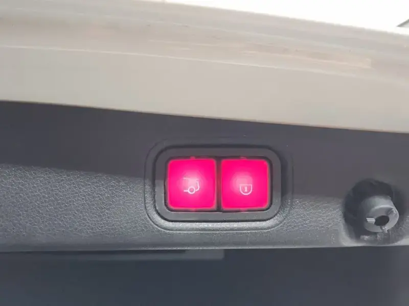 2022 Mercedes-Benz E-Класс с пробегом 23 586 км