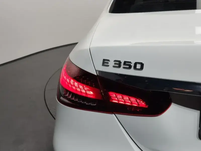 2022 Mercedes-Benz E-Класс с пробегом 23 586 км