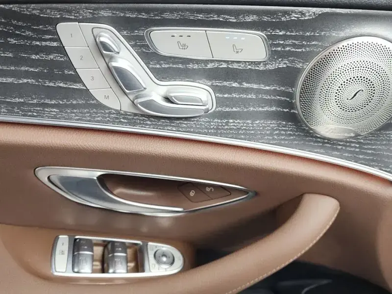 2022 Mercedes-Benz E-Класс с пробегом 23 586 км