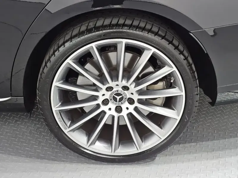 2023 Mercedes-Benz E-Класс с пробегом 14 790 км
