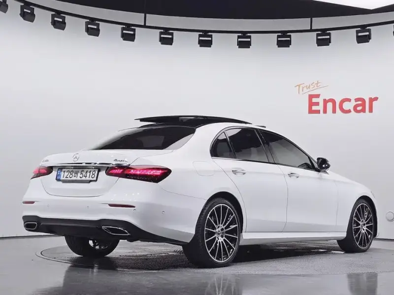 2023 Mercedes-Benz E-Класс с пробегом 53 298 км