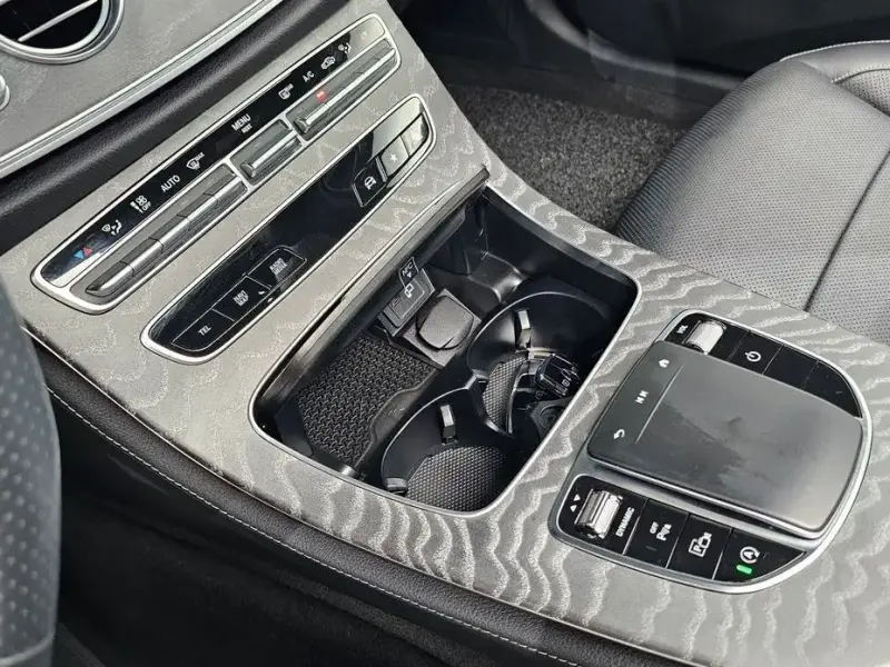 2023 Mercedes-Benz E-Класс с пробегом 53 298 км