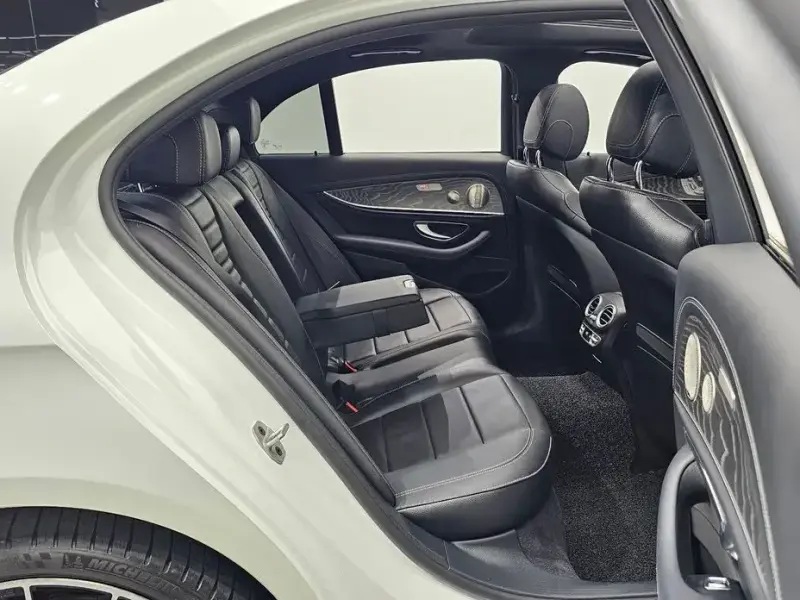 2023 Mercedes-Benz E-Класс с пробегом 53 298 км