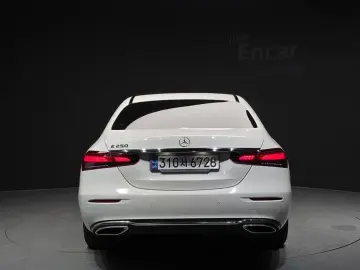 2022 Mercedes-Benz E-Класс с пробегом 54 674 км