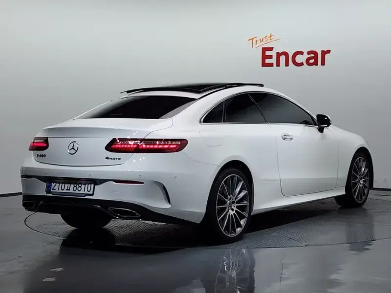 2023 Mercedes-Benz E-Класс с пробегом 17 472 км
