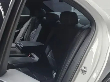 2022 Mercedes-Benz E-Класс с пробегом 54 674 км