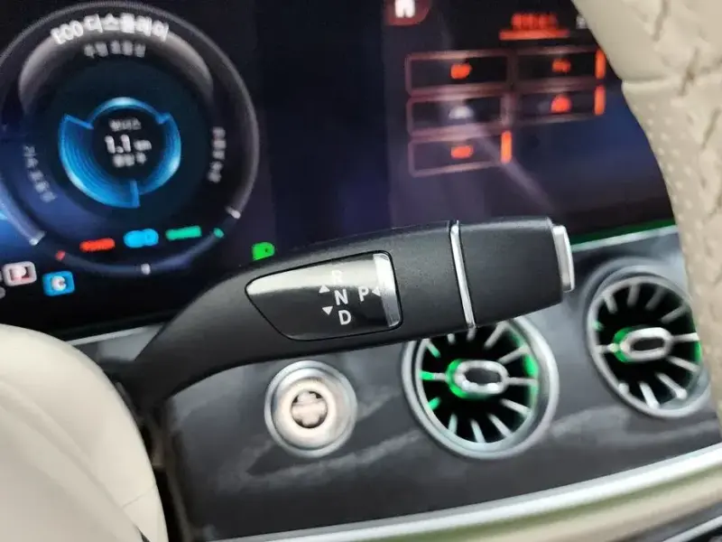 2023 Mercedes-Benz E-Класс с пробегом 17 472 км