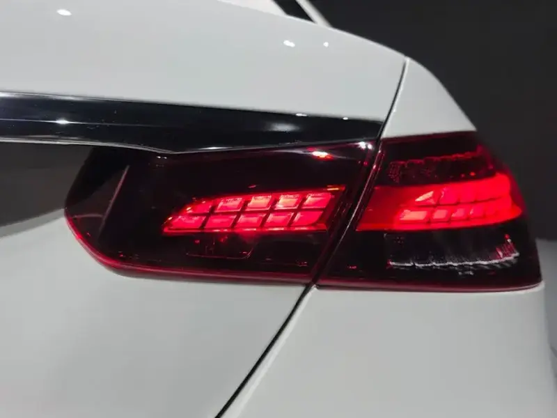 2022 Mercedes-Benz E-Класс с пробегом 54 674 км
