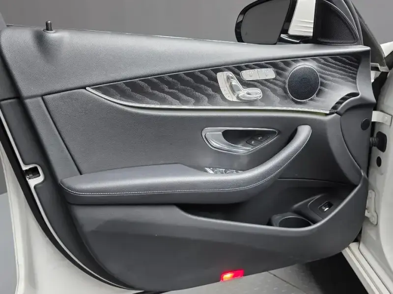 2022 Mercedes-Benz E-Класс с пробегом 54 674 км