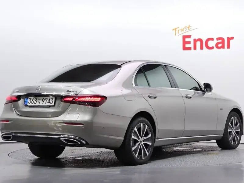 2021 Mercedes-Benz E-Класс с пробегом 66 937 км
